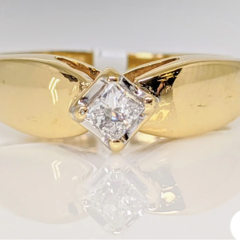 10kt solid gold princess cut diamond ring